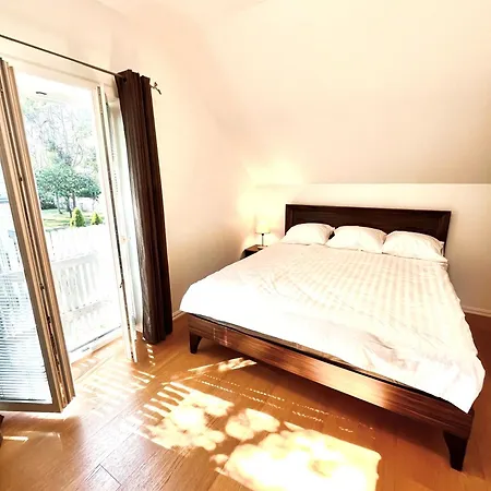 White House Apartment *
